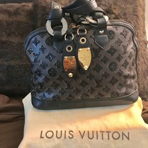 ❤️Traded❤️LV  Limited Edition Alma Eclipse